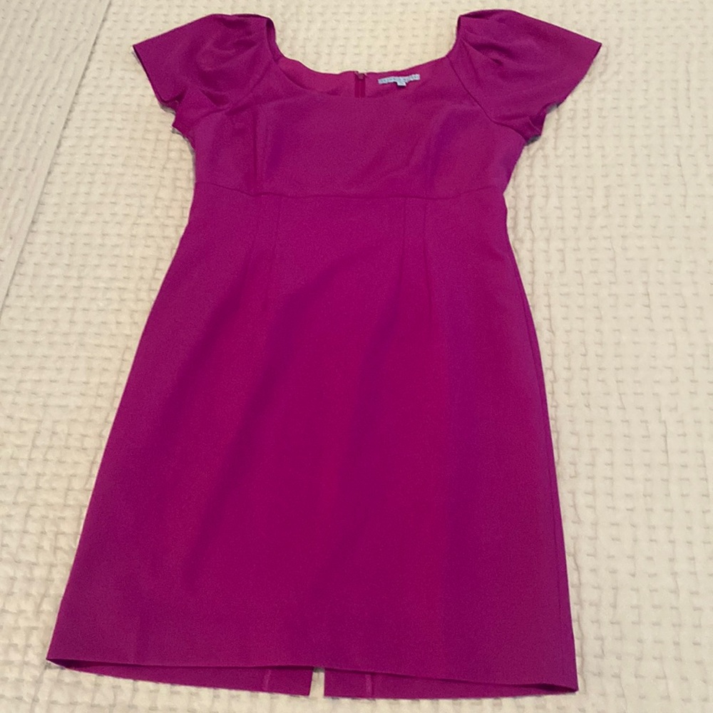 Great Antonio Melani dress for any occasion. Fully lined in perfect condition